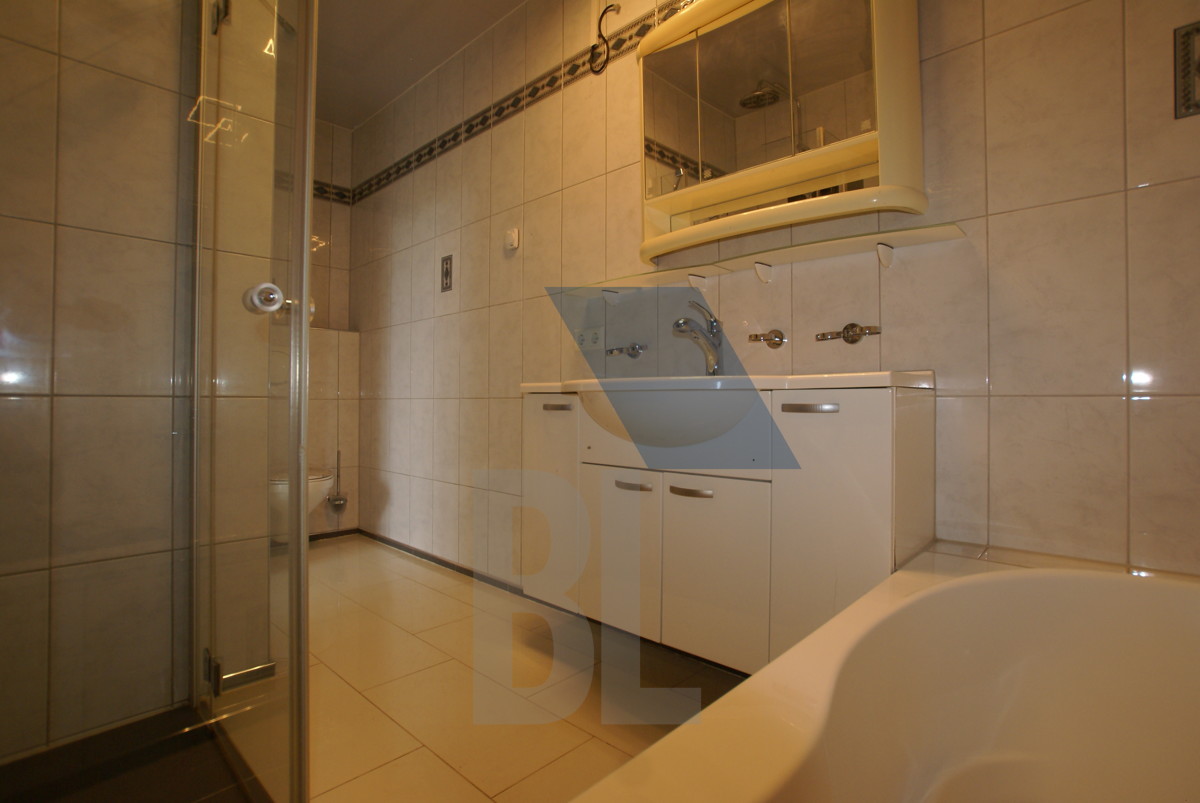 3-Zimmer-Wohnung Bad mit WC 