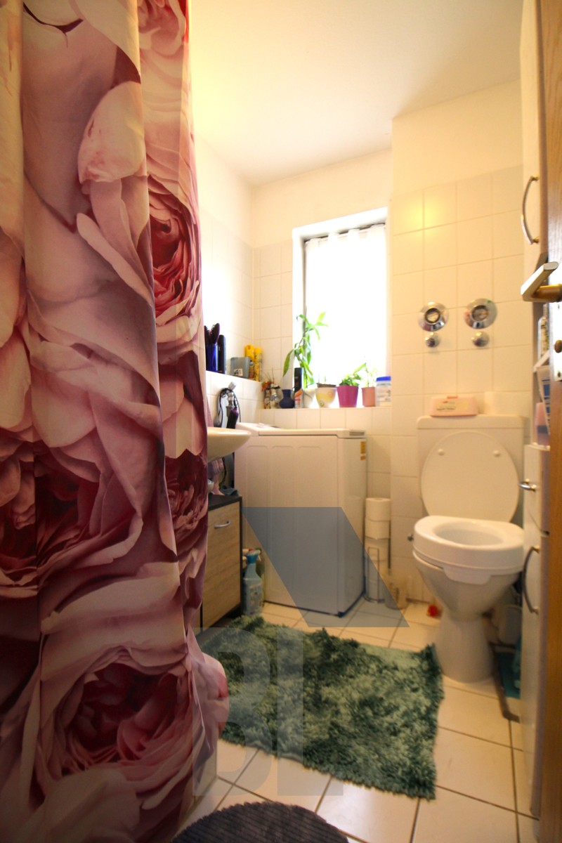 Bad mit Dusche