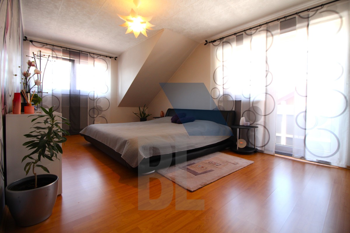 Schlafzimmer DG